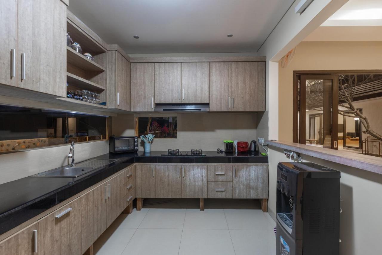 Villa Mayasari 6 Bed Rooms Νούσα Ντούα Εξωτερικό φωτογραφία