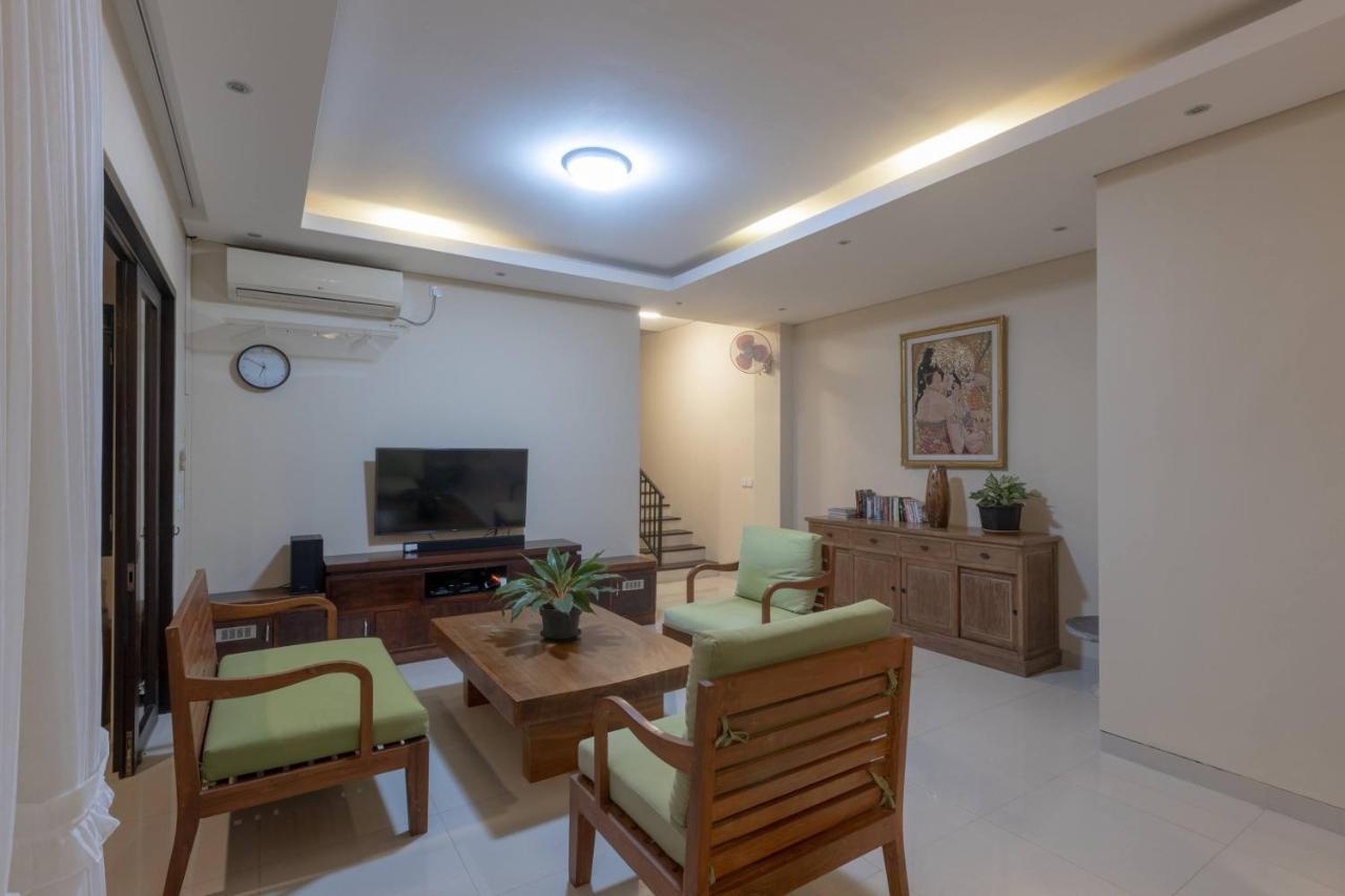 Villa Mayasari 6 Bed Rooms Νούσα Ντούα Εξωτερικό φωτογραφία